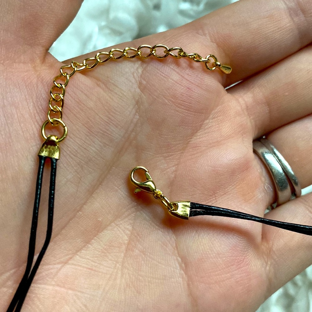 New DIOR choker necklace - Picture 3 of 3